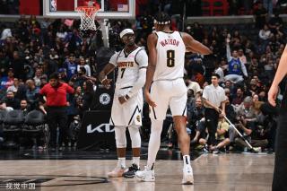 他们在面对 他们在面对