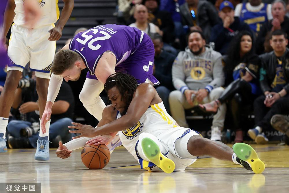 或在赛季中 或在赛季中