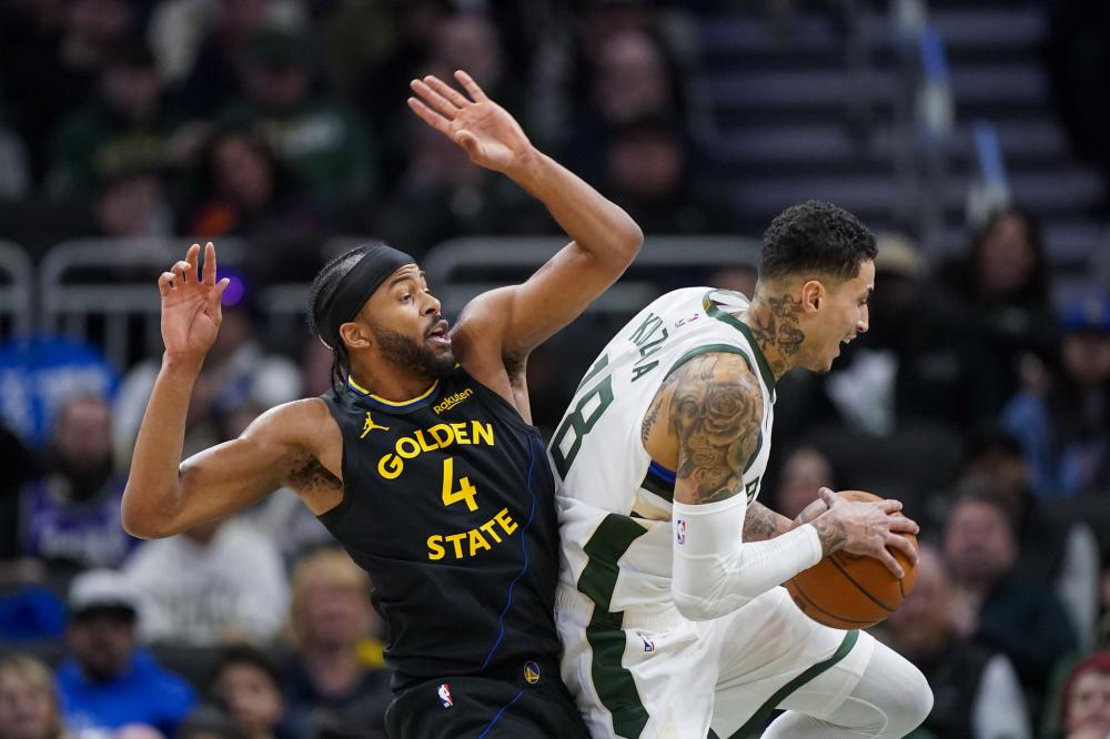 场上表现稳 场上表现稳